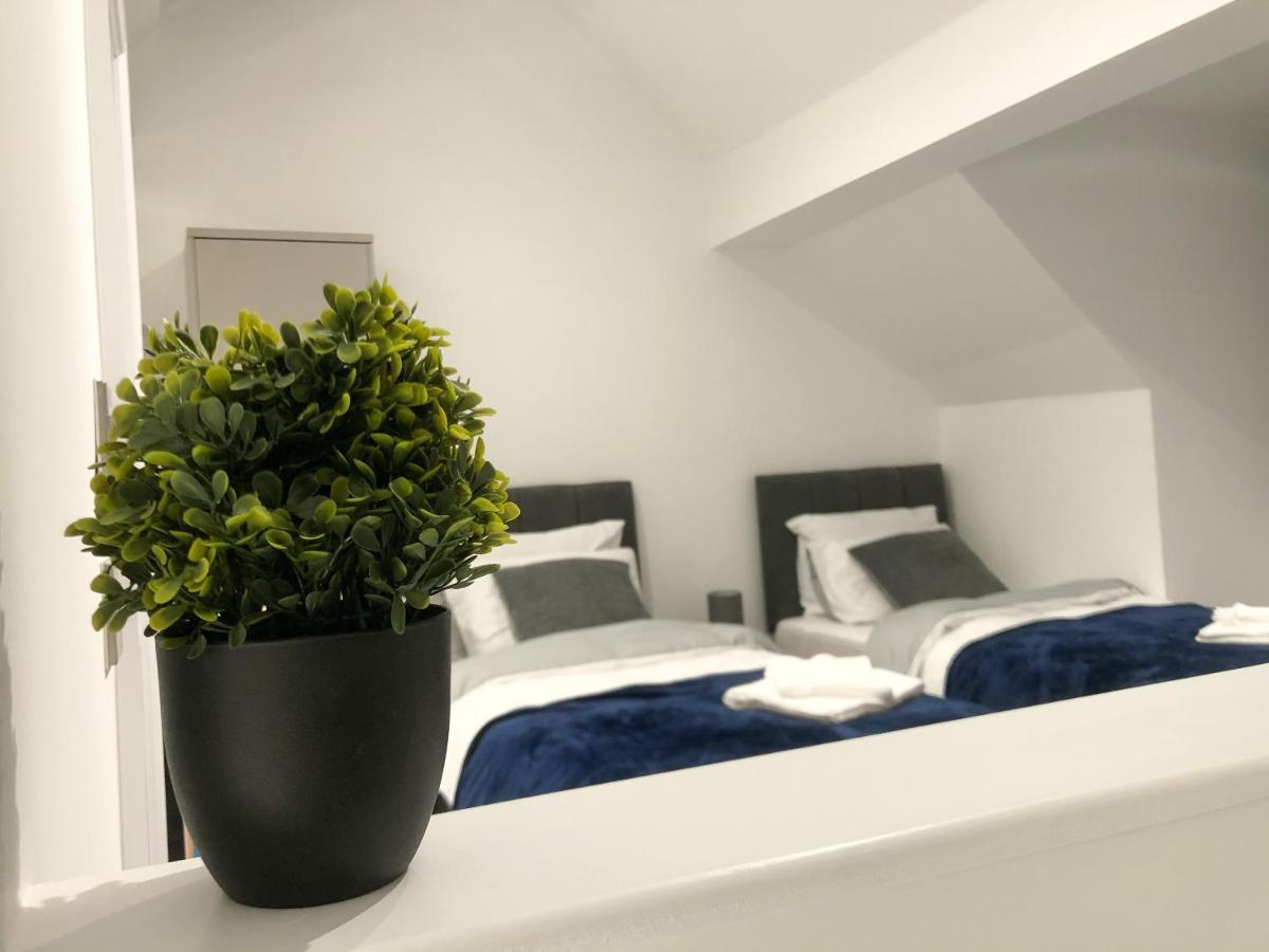 10Min To City - Free Parking - Private Studio - Contractor Friendly Mánchester Exterior foto