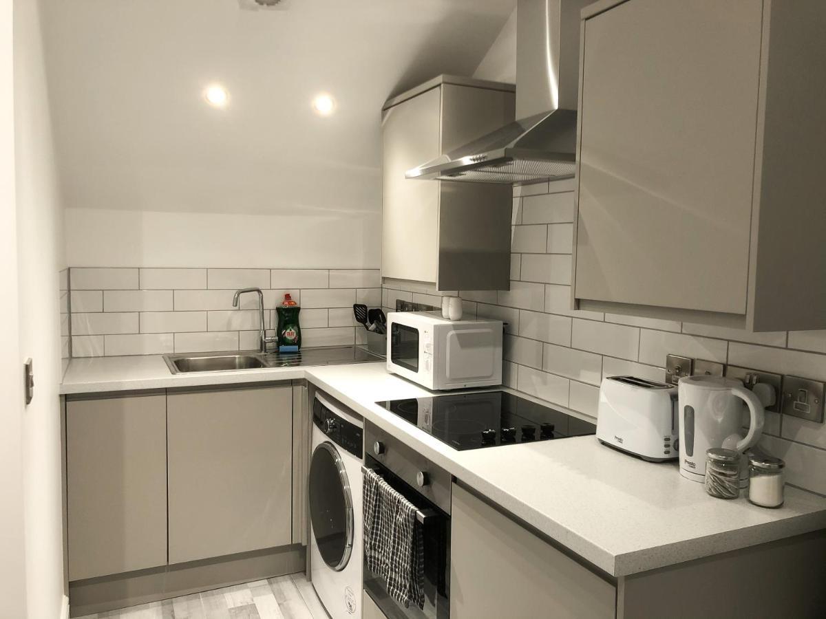 10Min To City - Free Parking - Private Studio - Contractor Friendly Mánchester Exterior foto