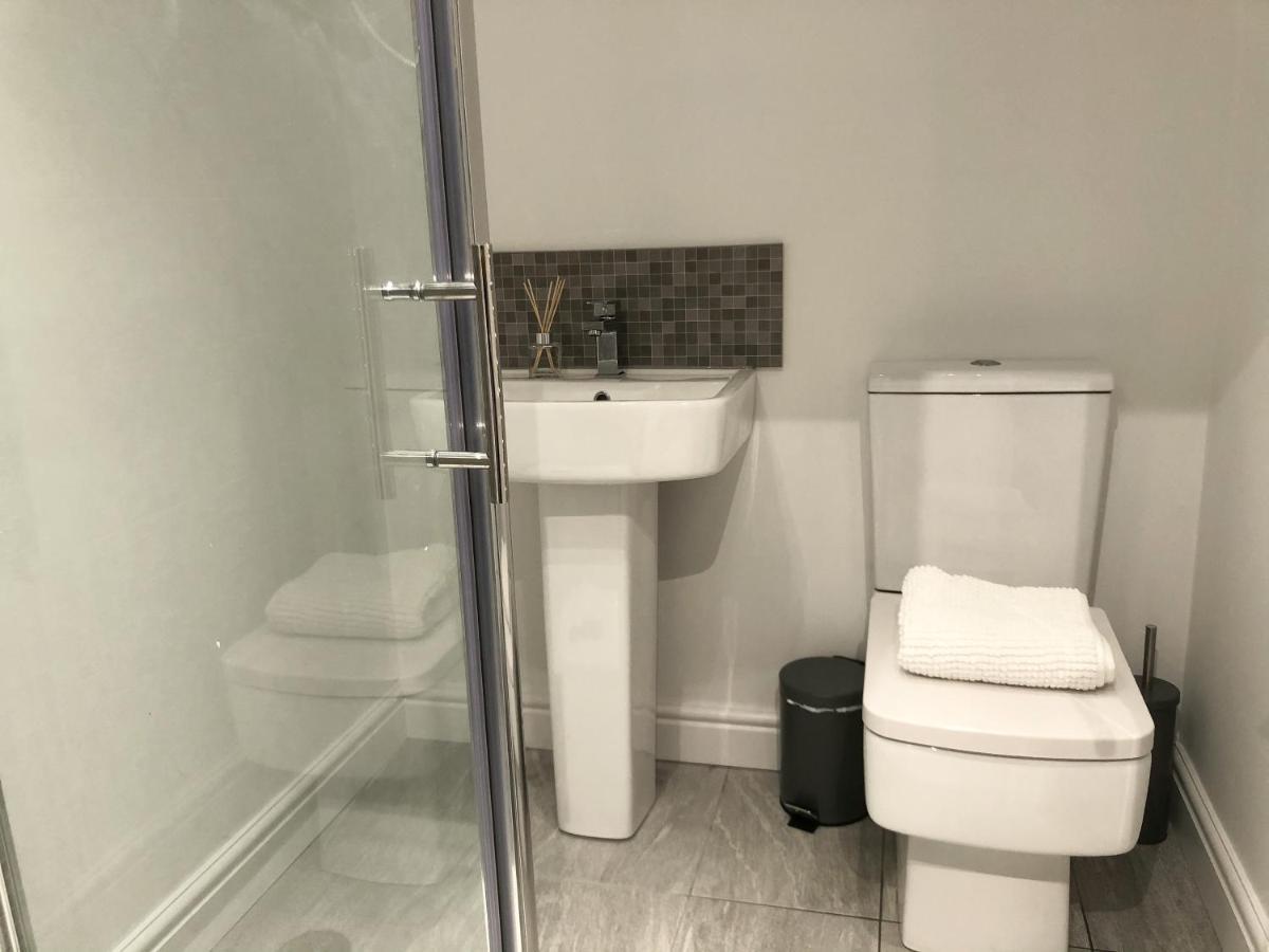 10Min To City - Free Parking - Private Studio - Contractor Friendly Mánchester Exterior foto