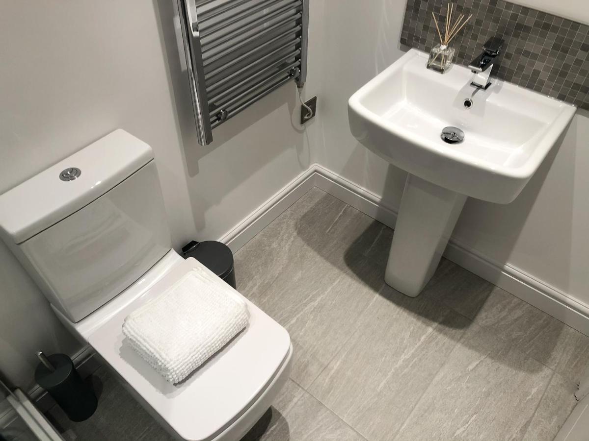 10Min To City - Free Parking - Private Studio - Contractor Friendly Mánchester Exterior foto