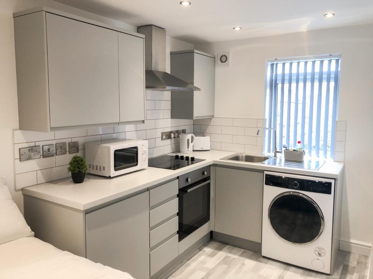 10Min To City - Free Parking - Private Studio - Contractor Friendly Mánchester Exterior foto
