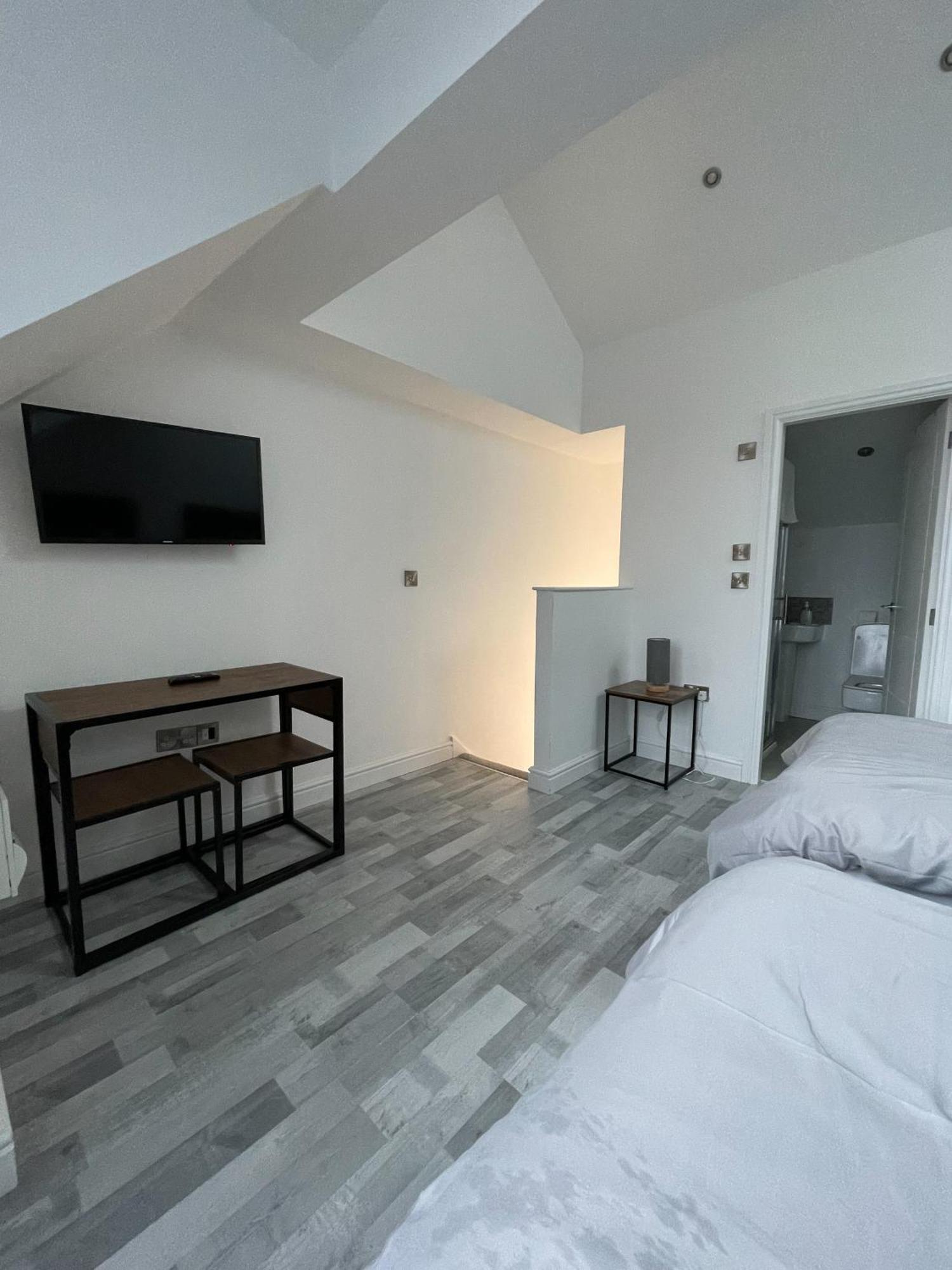 10Min To City - Free Parking - Private Studio - Contractor Friendly Mánchester Exterior foto